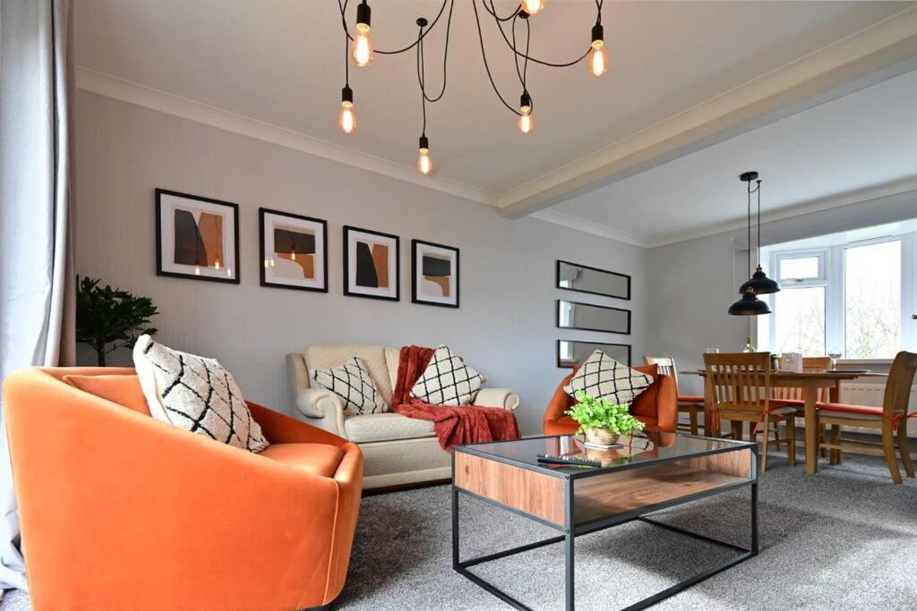 Reduced Rates For Weekly, Monthly And Longer Stays Дарем Экстерьер фото